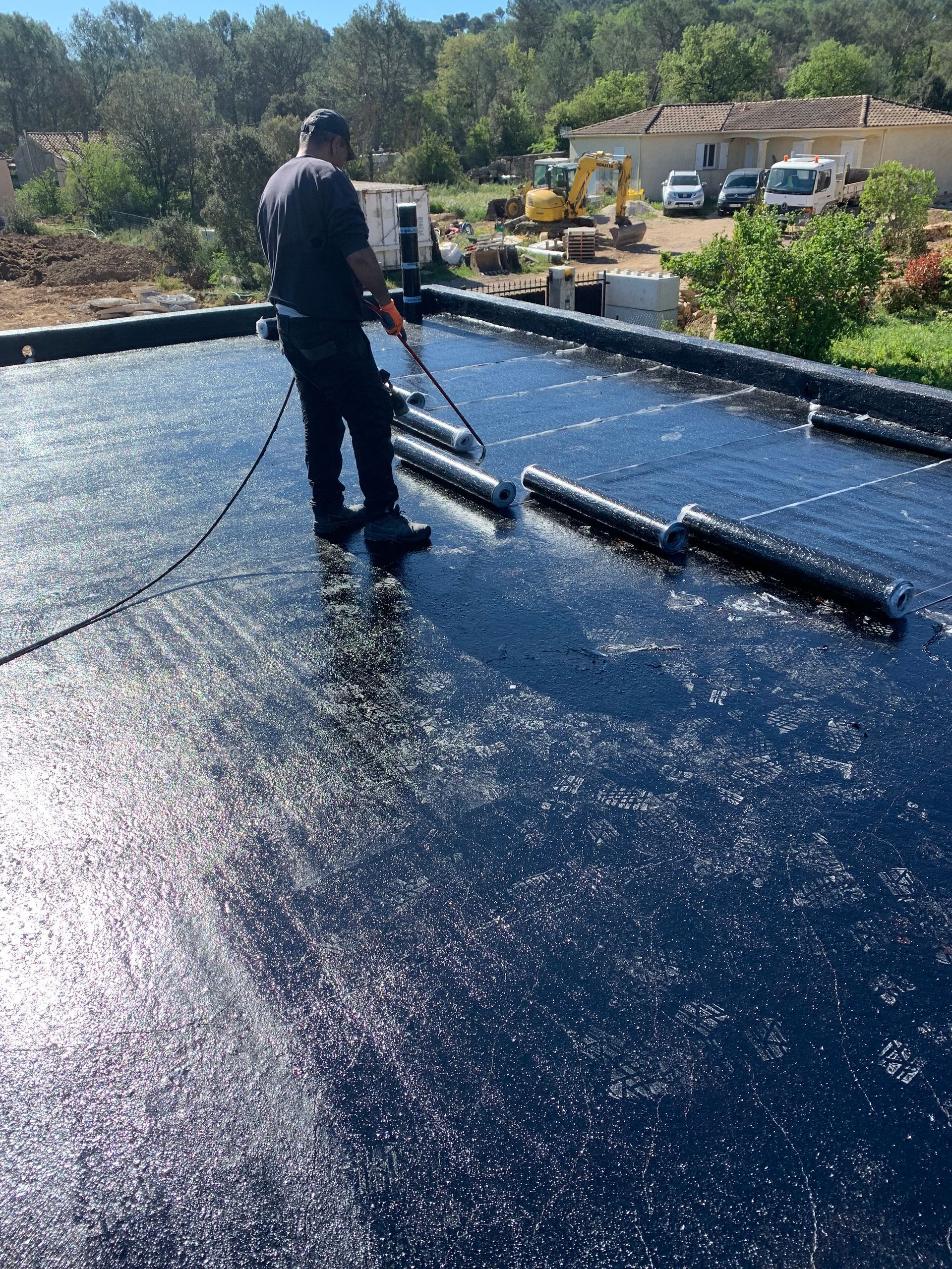 Mise en place d'étanchéité à chaud