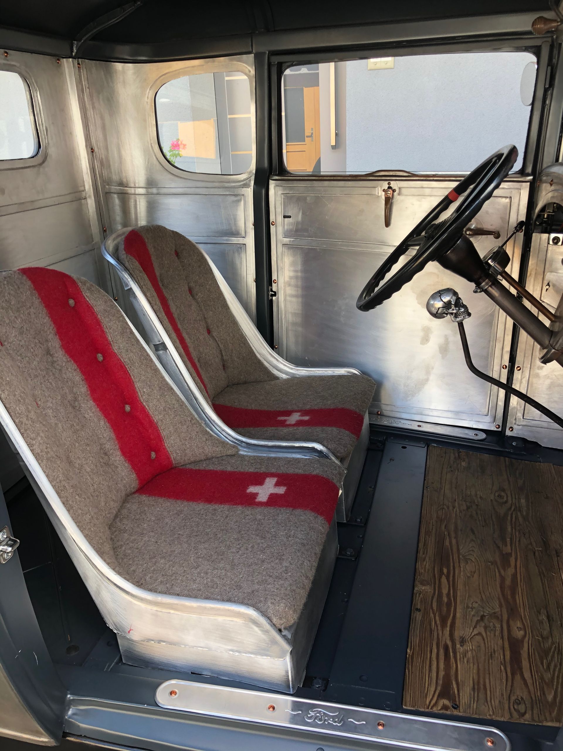 müller WOHNGESTALTUNGEN
