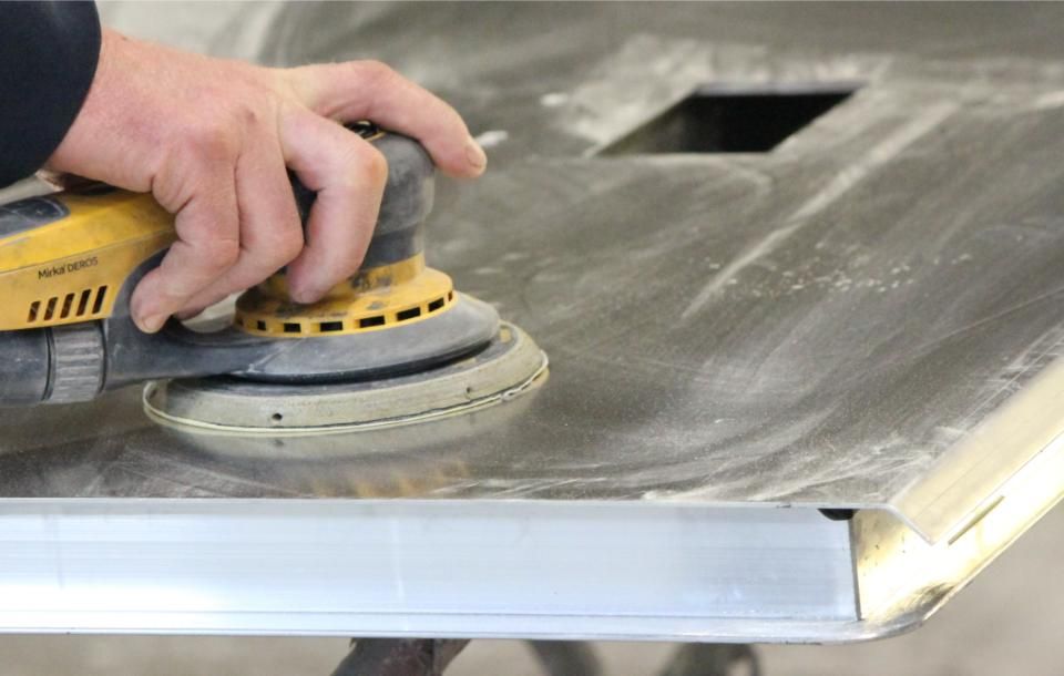 Linja-autojen pintojen hionnat ja korjaustyöt