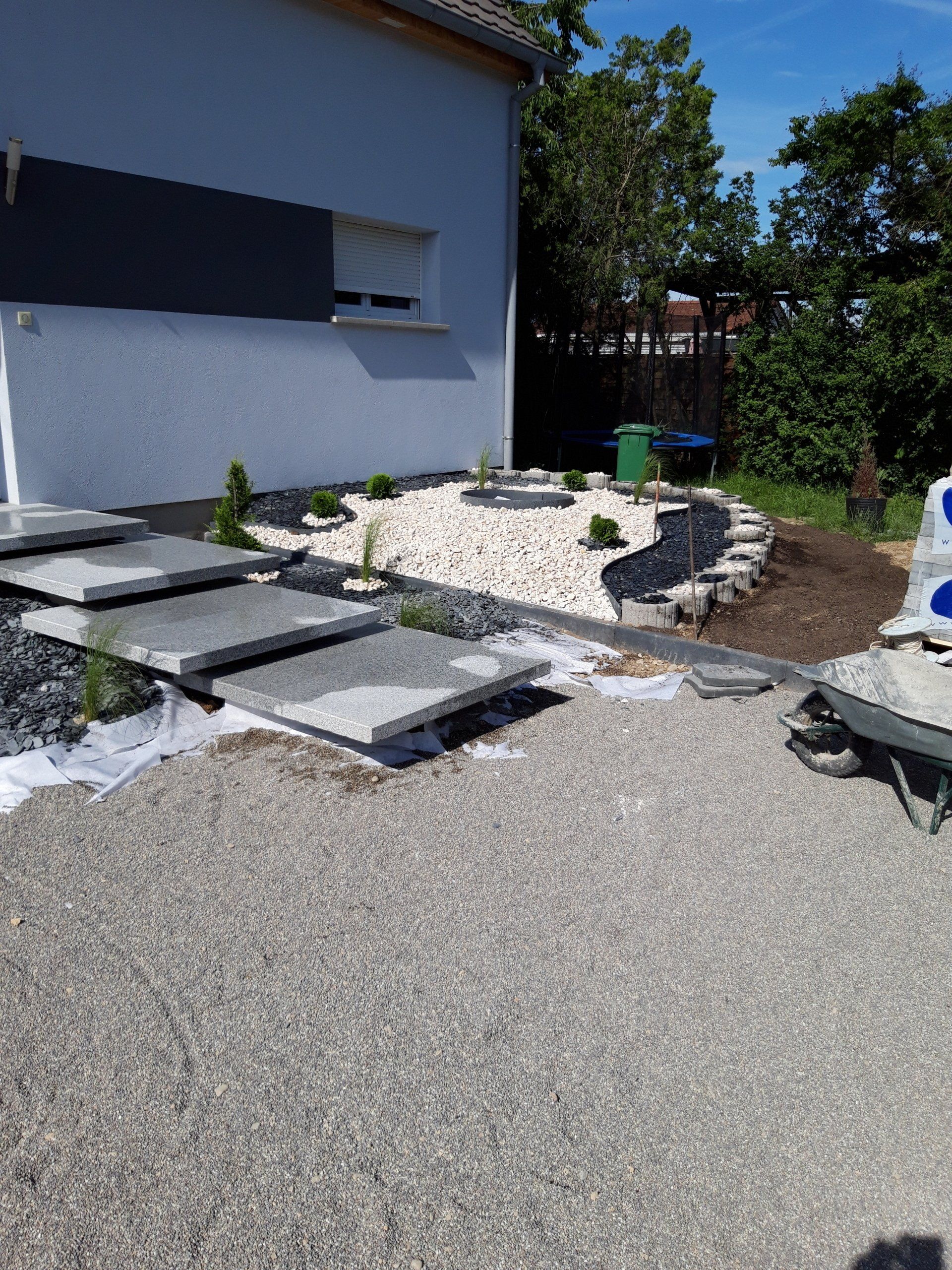 Aménagement extérieur - avant