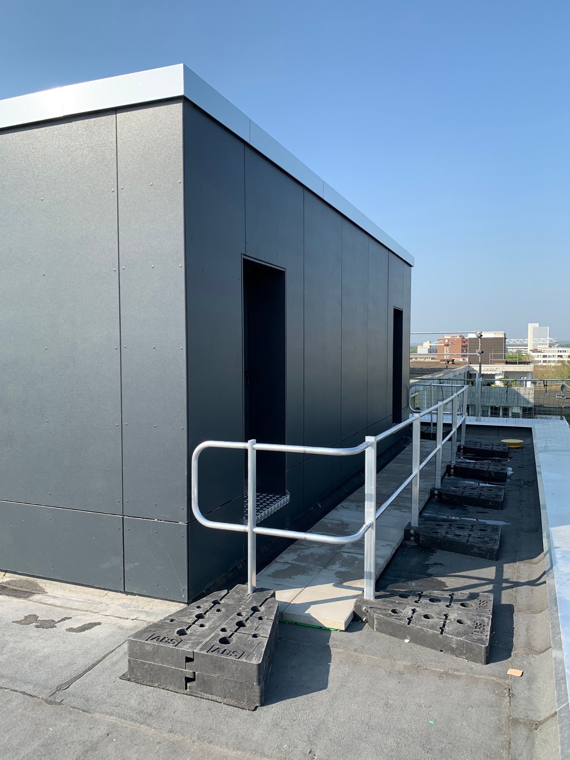 Wand- und Fassenbekleidung