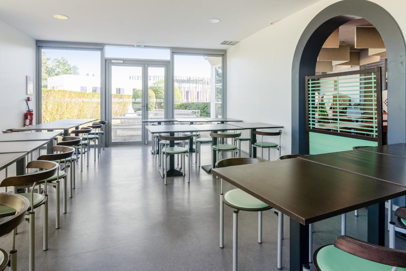 Une salle de restauration