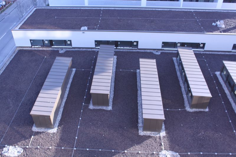 Wandverkleidung mit Messingblech