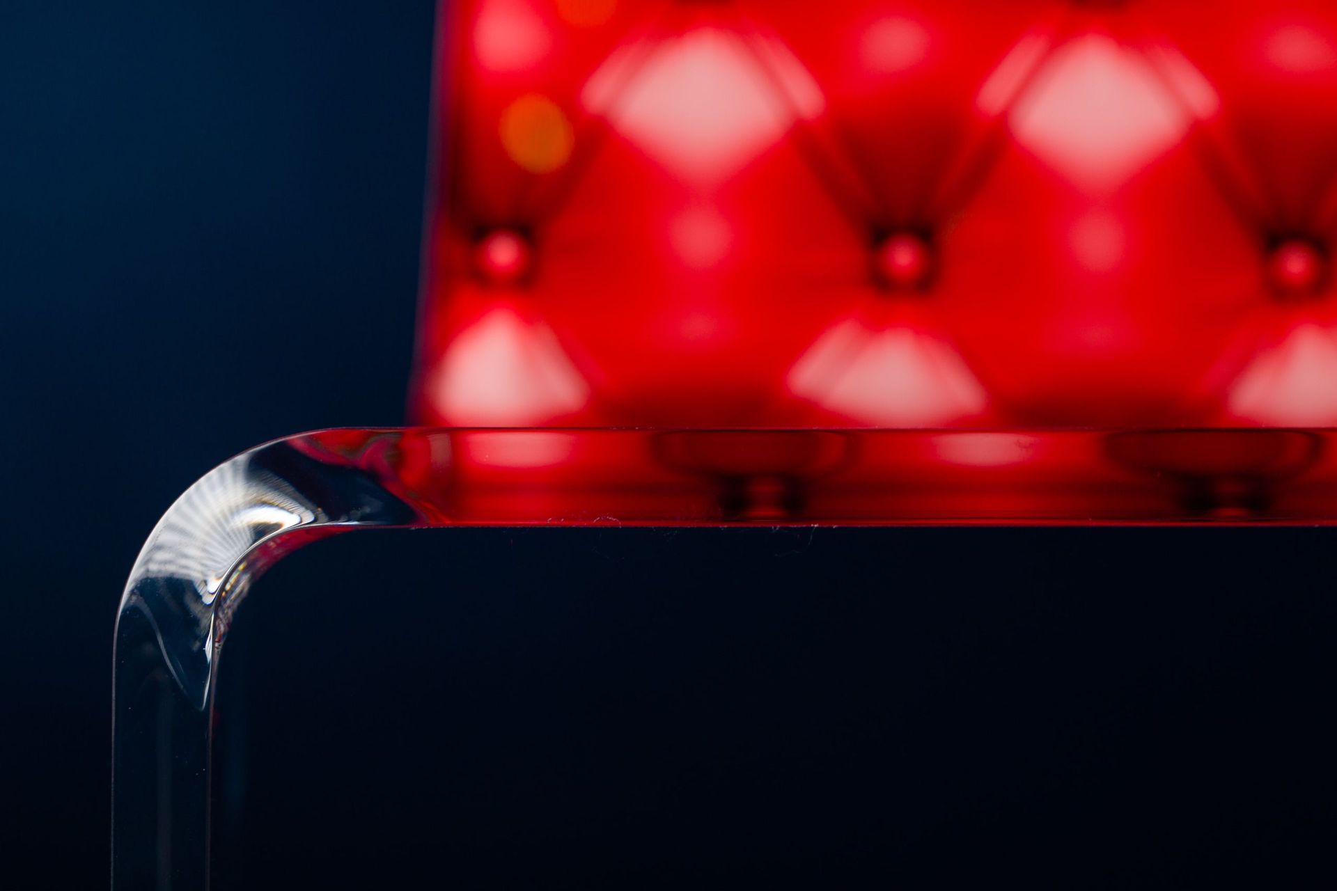 Elega SA - découpe de panneaux et fabrication d'objets sur mesure en matière plastique