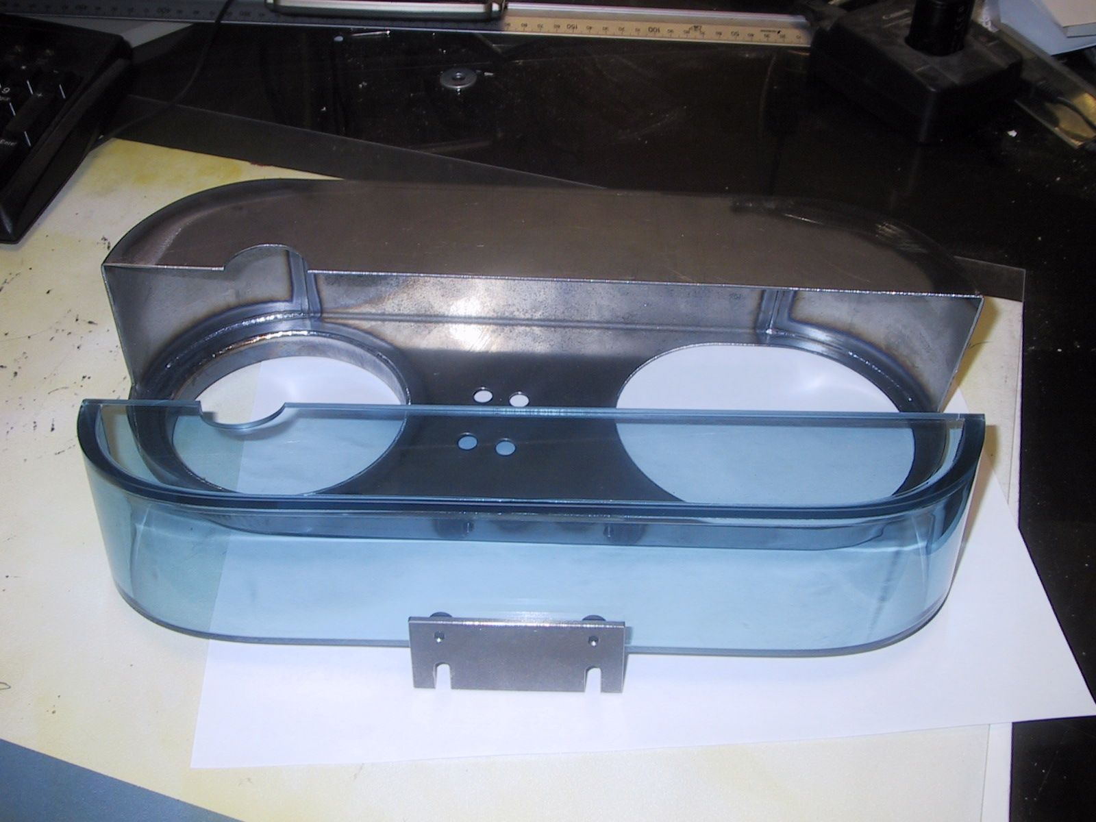 Elega SA - découpe de panneaux et fabrication d'objets sur mesure en matière plastique