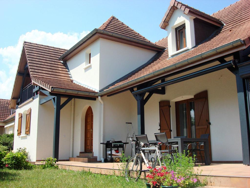 Maison avec avancée ouverte