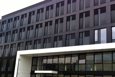 dachbau-stassfurt-aero-buerogebaeude-duesseldorf