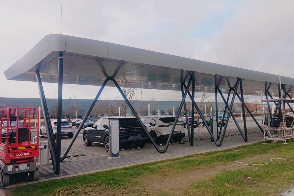 dachbau-stassfurt-porsche-ladestation-leipzig