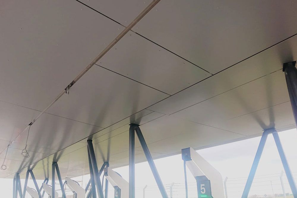 dachbau-stassfurt-porsche-ladestation-leipzig