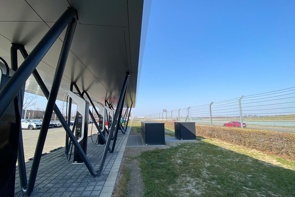 dachbau-stassfurt-porsche-ladestation-leipzig