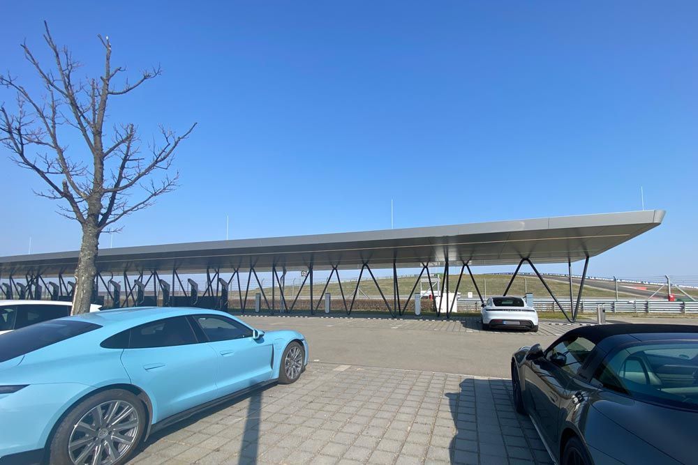 dachbau-stassfurt-porsche-ladestation-leipzig