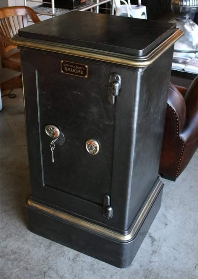 Piano droit en préparation pour le déménagement