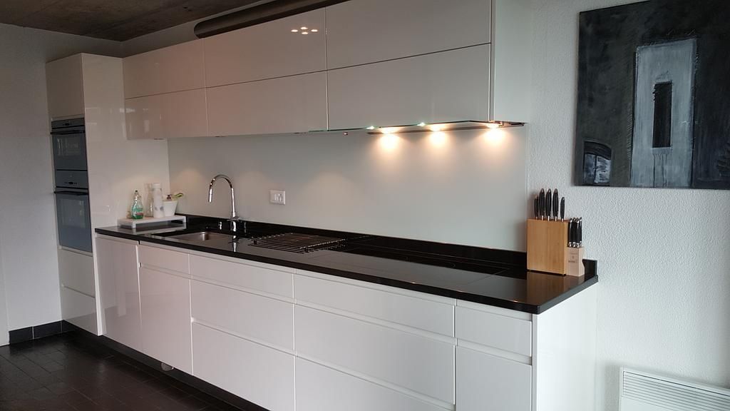 Cuisines de Charme Sàrl - Agencements, armoires, meubles de salles de bain, cuisines – Créations sur-mesure