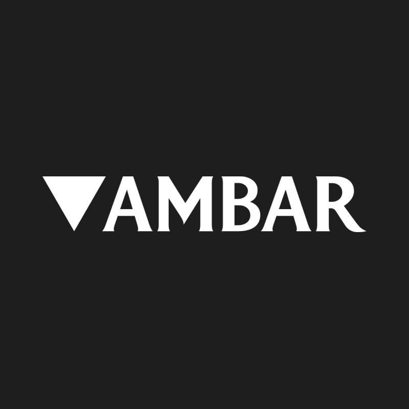 Logotipo de AMBAR en blanco sobre fondo oscuro, con un icono triangular a la izquierda del nombre.