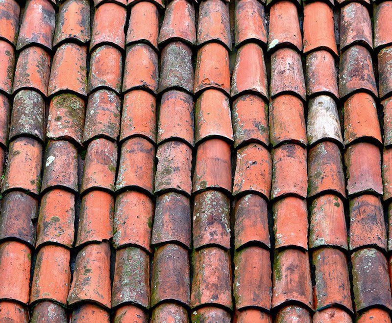 tuiles en mauvais état