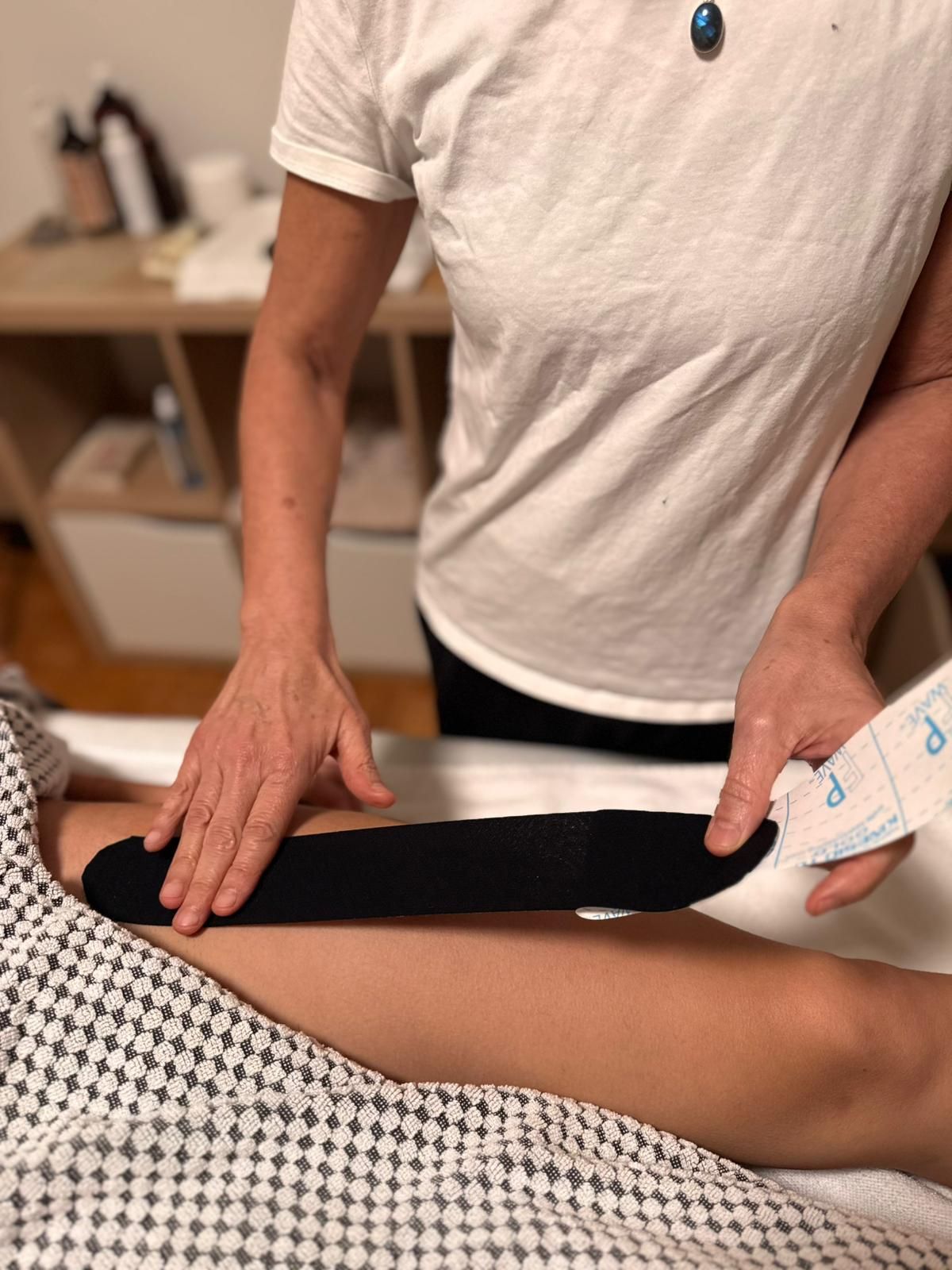 VALÉRIESOREL - Hot Stone Massage