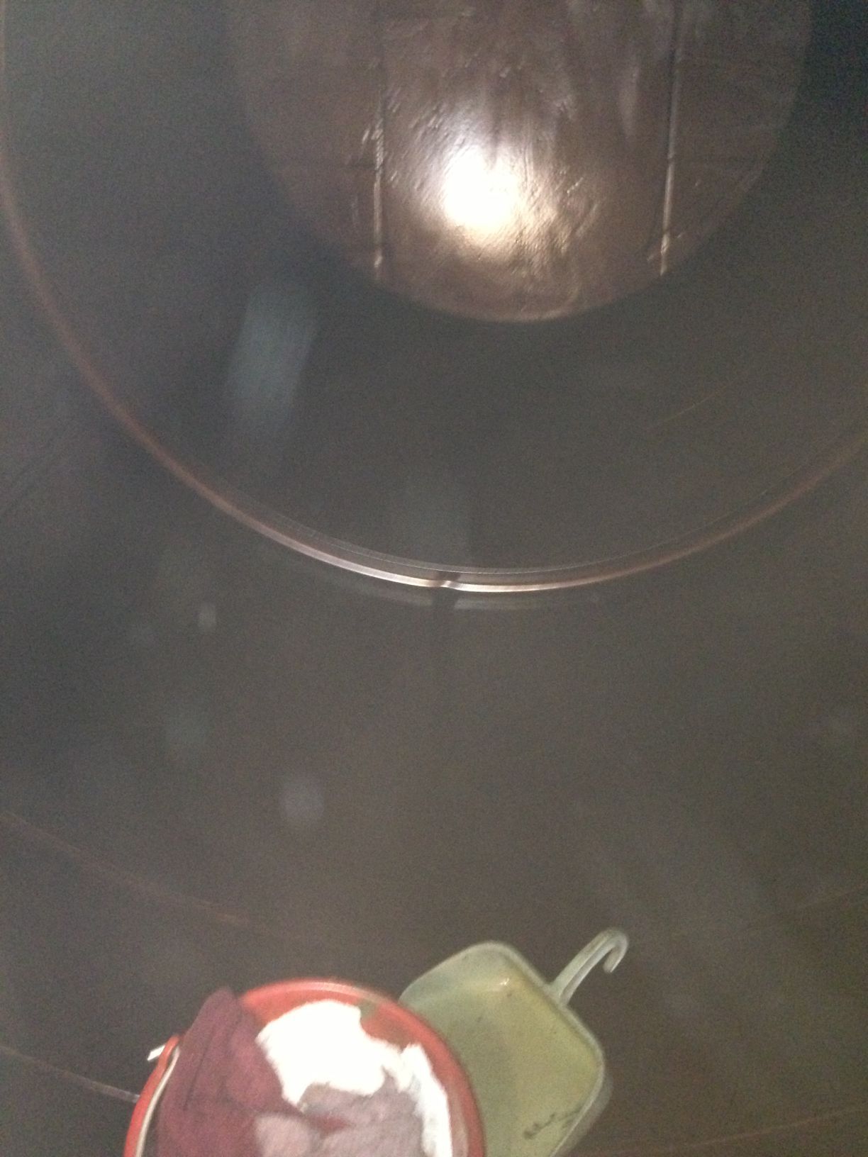 Tank mit Innenhülle - Simon Wehrli Tankrevisionen GmbH in Bever