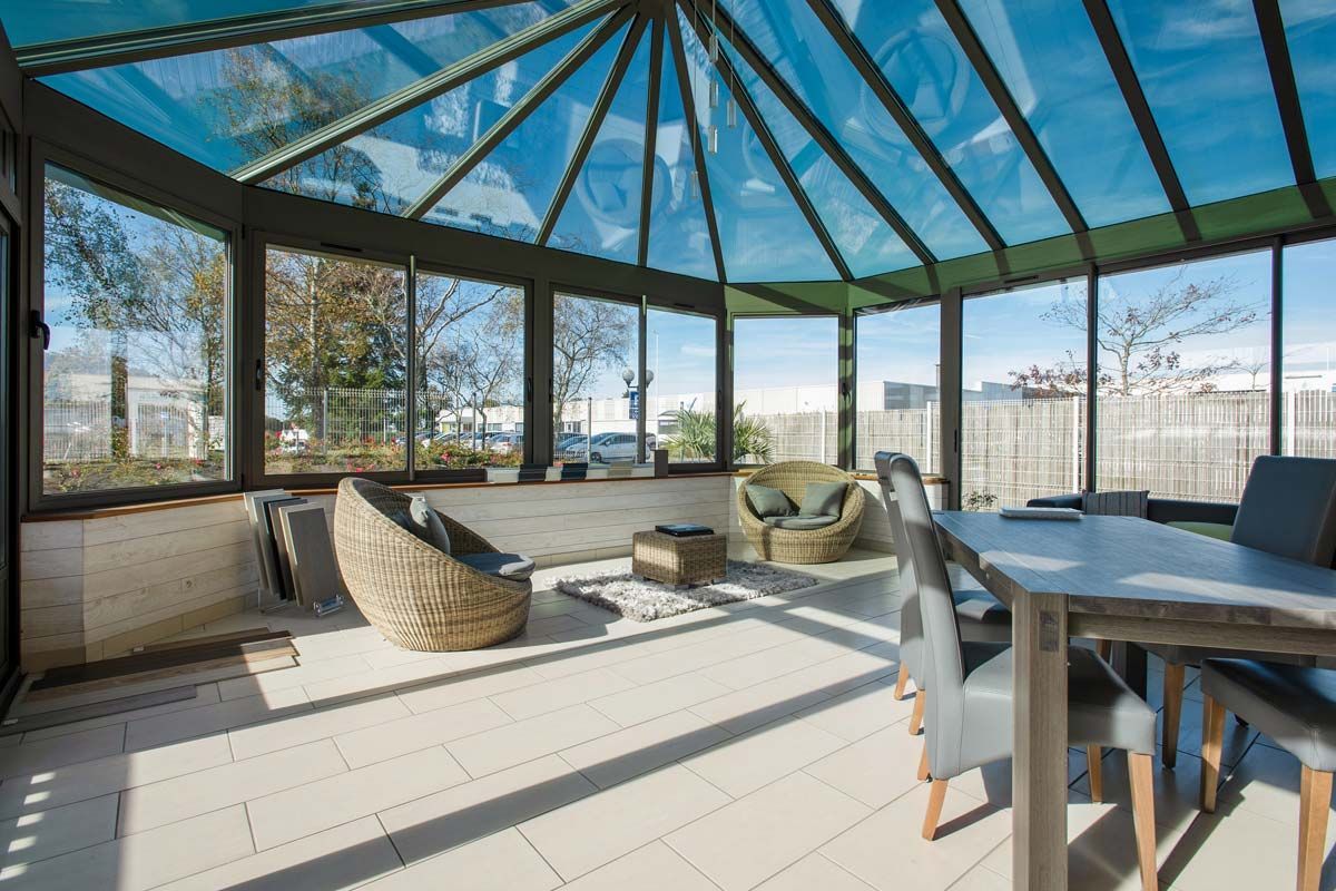 Véranda avec toit zénithal vitré