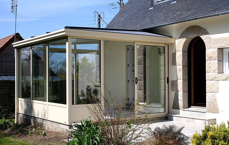 Véranda en alu beige