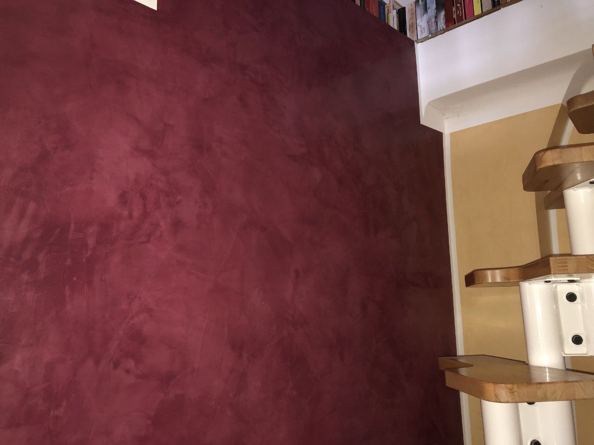 Kreative Wandgestaltung Malermeister Falkensee - weinrote Struktur