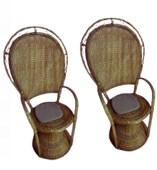 Chaise Tradition Emanuel - Modèle I, en bois finement sculpté avec un design classique et élégant, parfaite pour des événements raffinés. Location à 55,00 €.