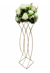 Le support de fleurs “Spirale” doré apporte une touche moderne et chic à votre décoration d’événement. Disponible à la location pour 5,00 €, il met en valeur vos compositions florales lors de mariages, réceptions ou dîners élégants. (Fleurs non incluses).
