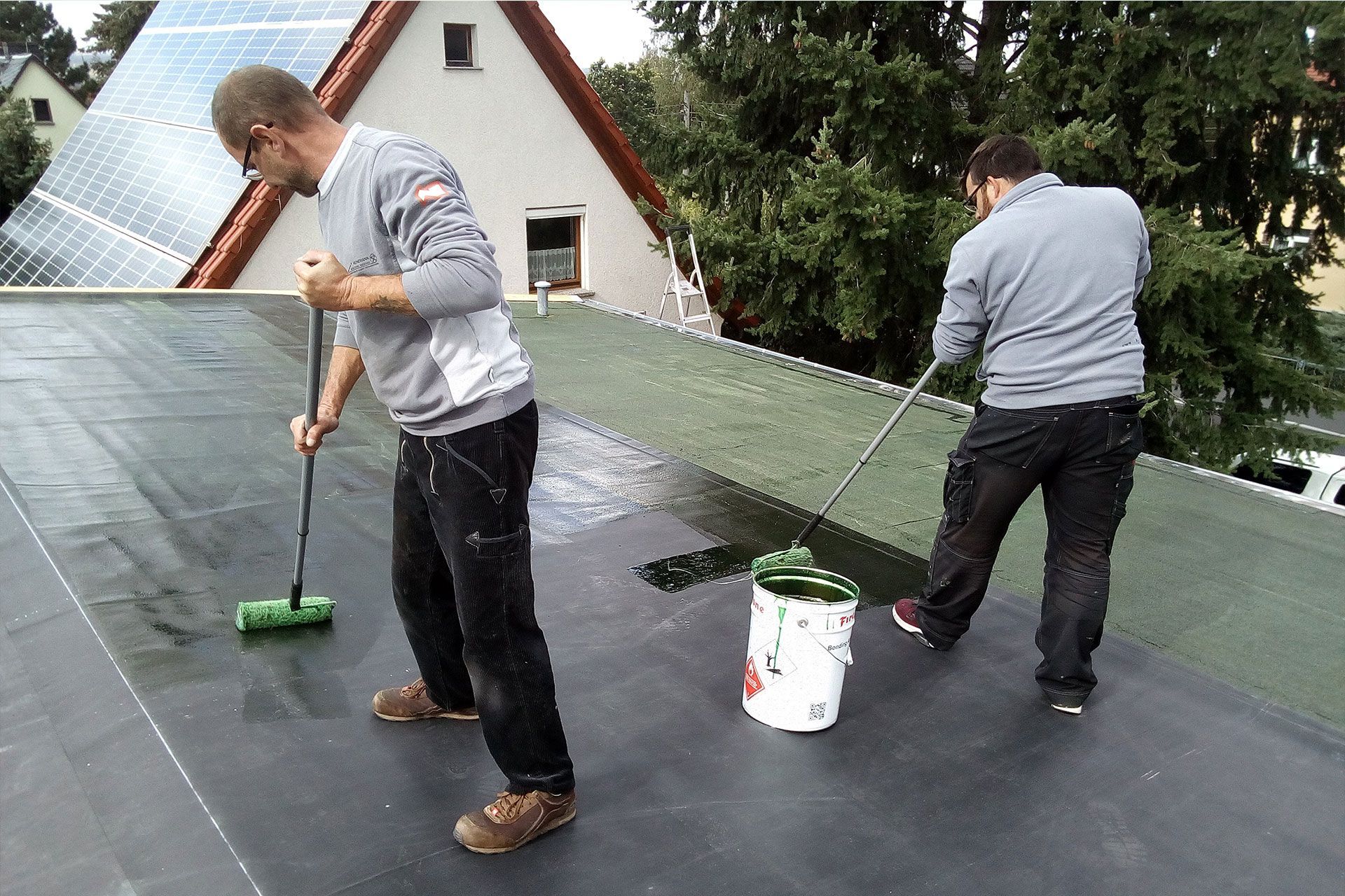 Elevate Firestone Dachsanierung Heinemann Dach GmbH