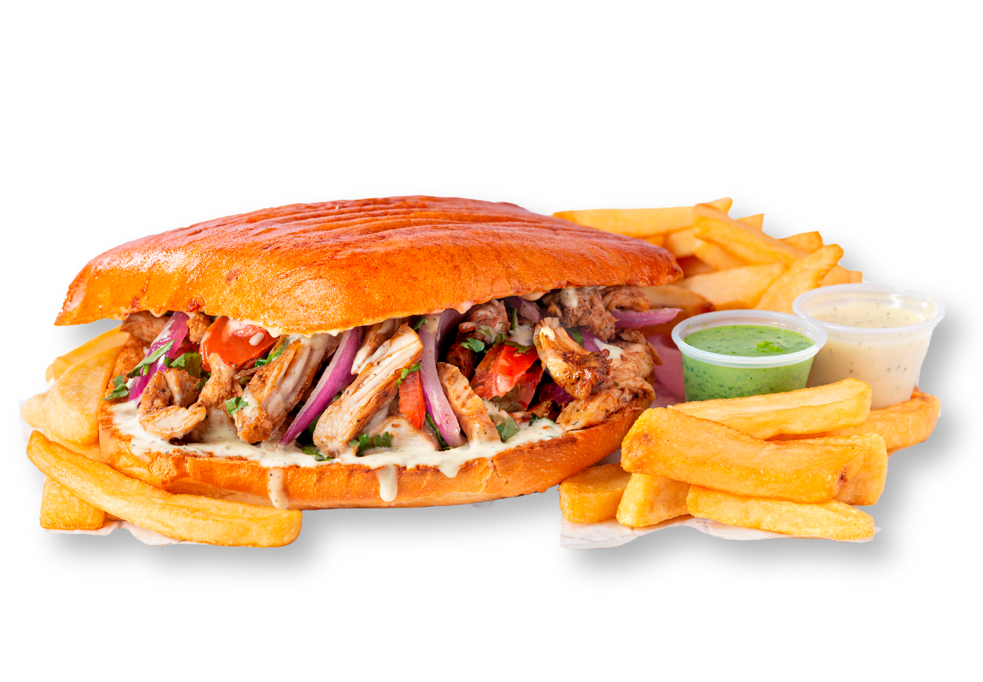 Un sándwich y patatas fritas sobre un fondo blanco.