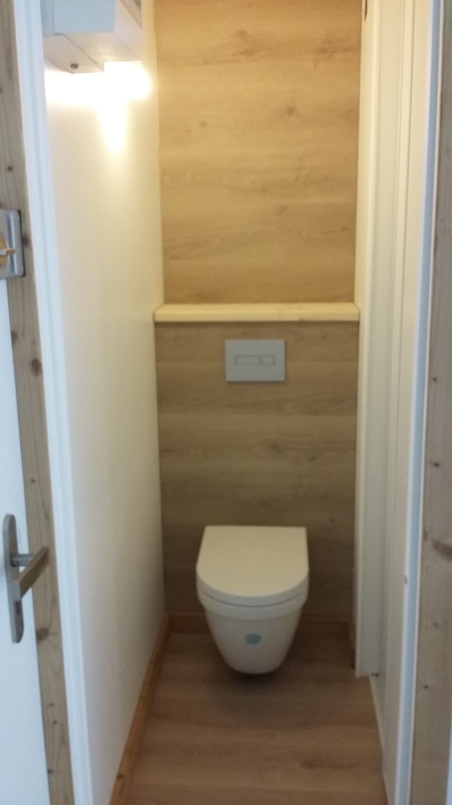 pose et habillage d'un WC suspendu