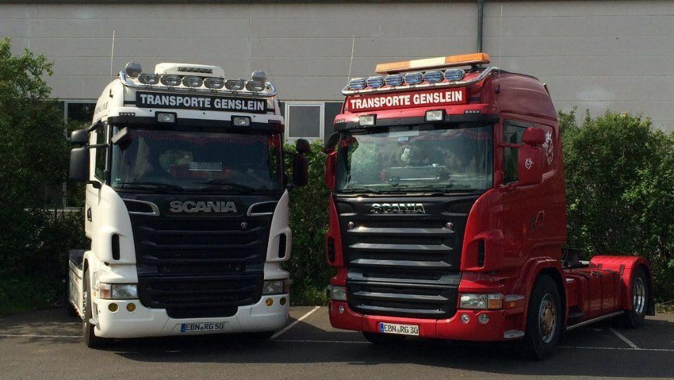Zwei Lkws