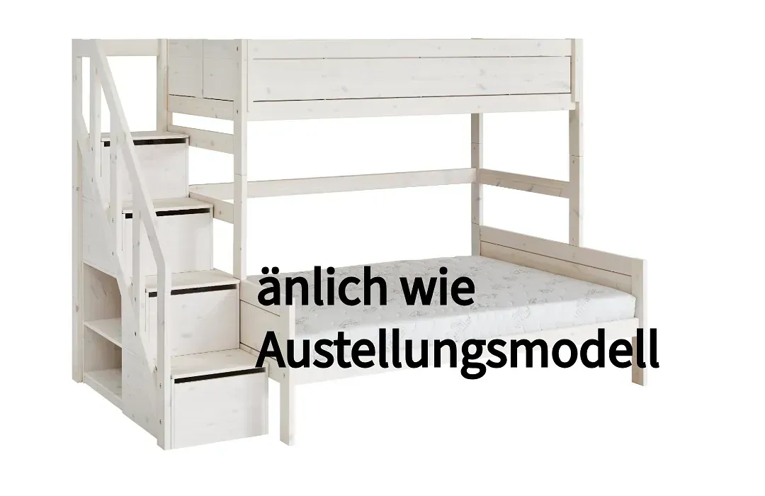 Hochbett mit Treppe