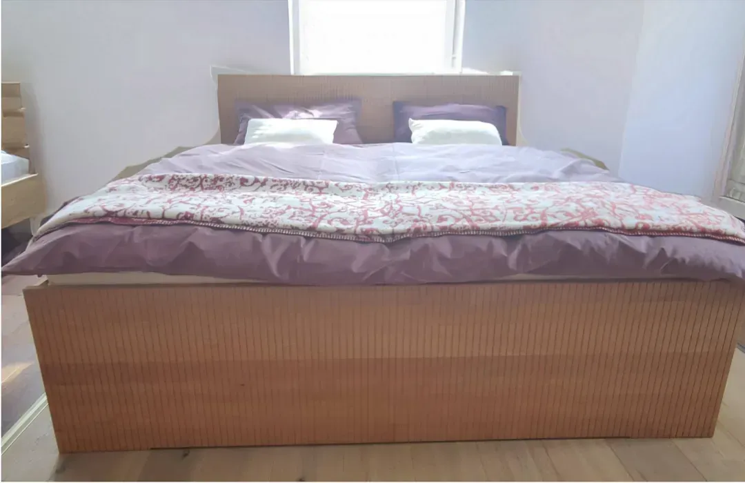 Massivholzbett