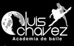 Un logotipo en blanco y negro para la academia de baile Luis Chávez.