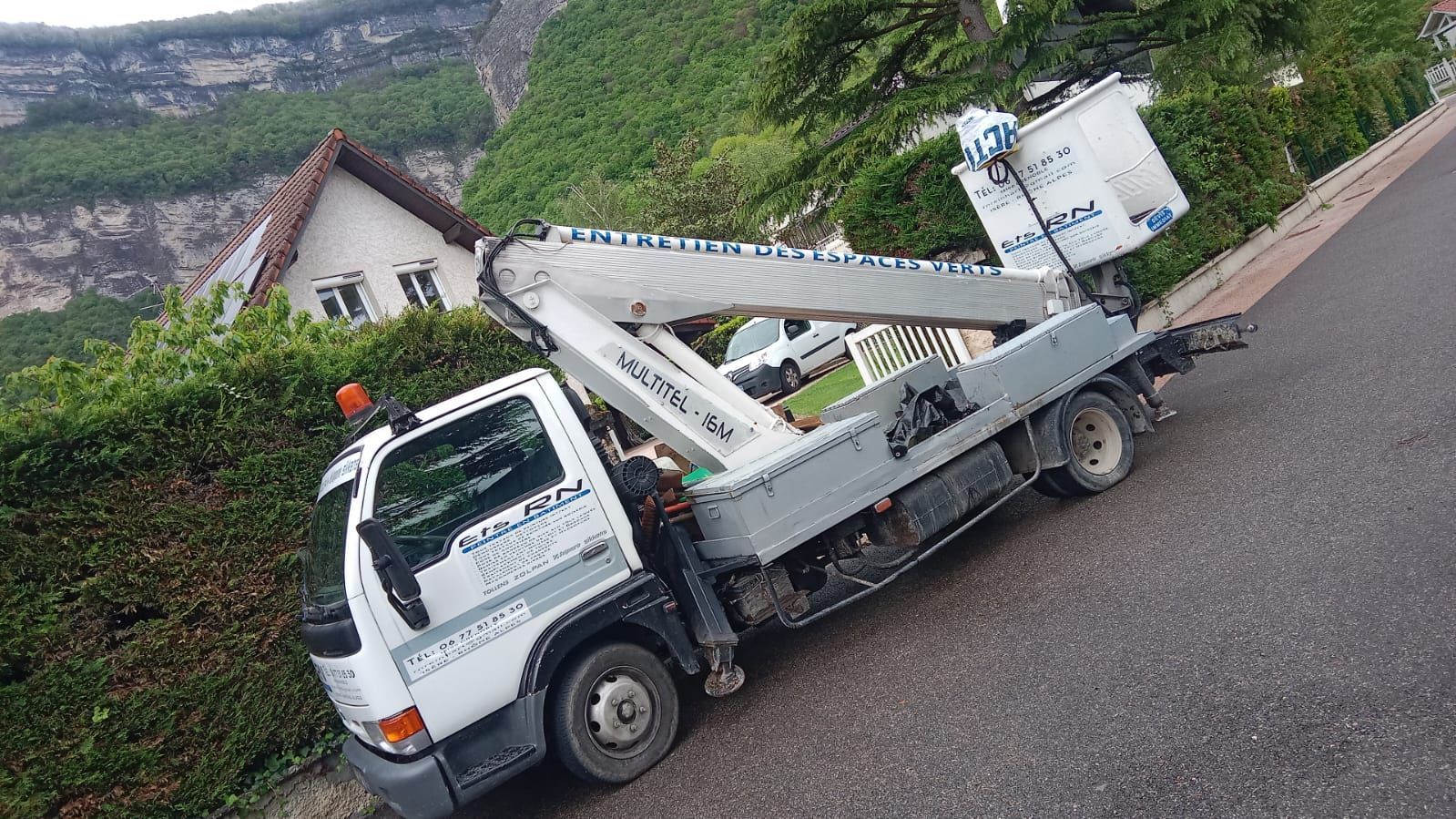 Camion de l'entreprise ETS RN