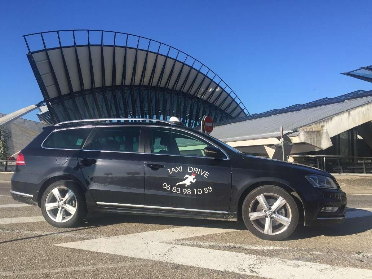 Transport médical conventionné, transport de personne et de colis