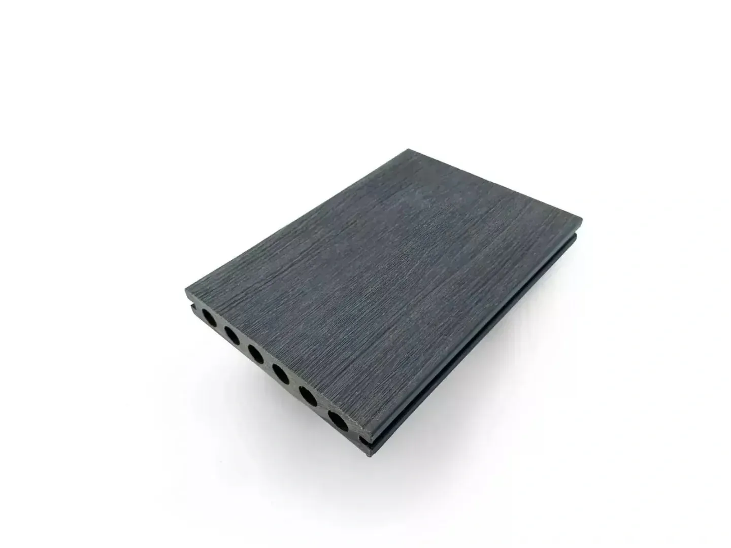 Tabla de tarima compuesta texturizada de color gris oscuro sobre fondo blanco