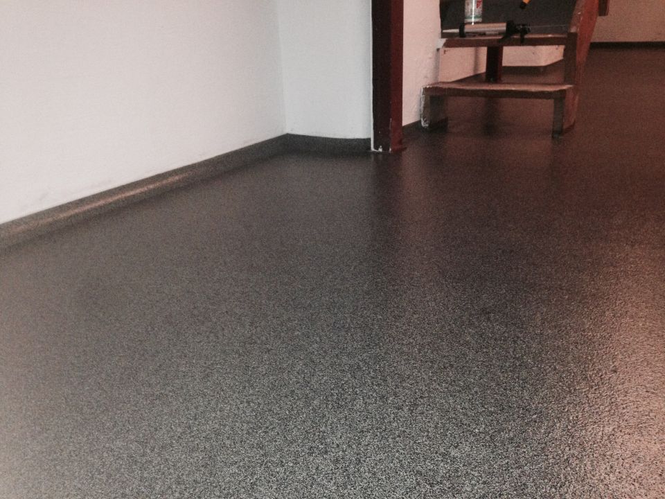 Bodenbeschichtung in Grau, ausgeführt von der Firma Stefanie Fünfstück-Herold