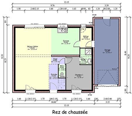 Plan de la maison avec un étage et garage attenant