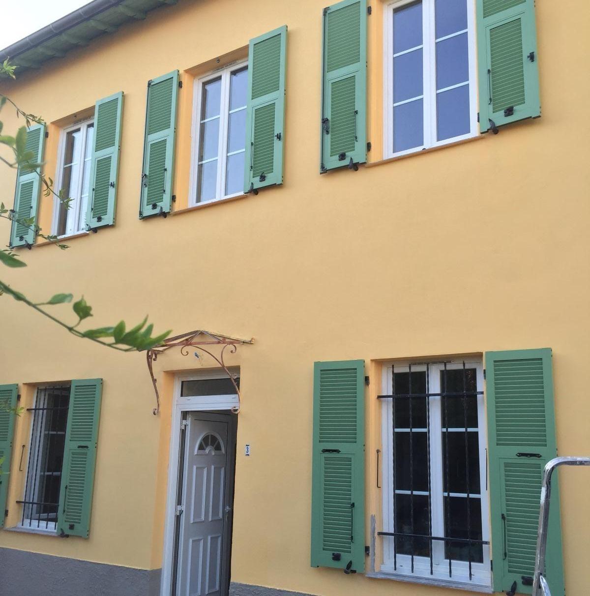 Contactez des professionnels pour le nettoyage de toiture