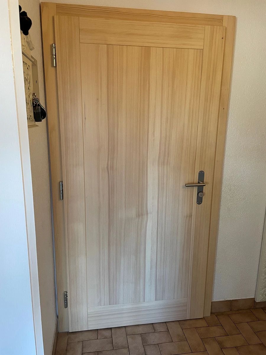 porte en bois massif