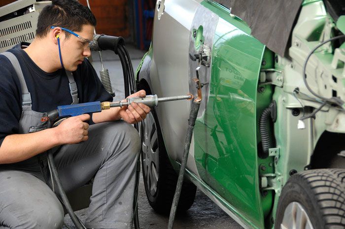 Spenglerarbeiten - Carrosseriewerke AG - Biel-Nidau