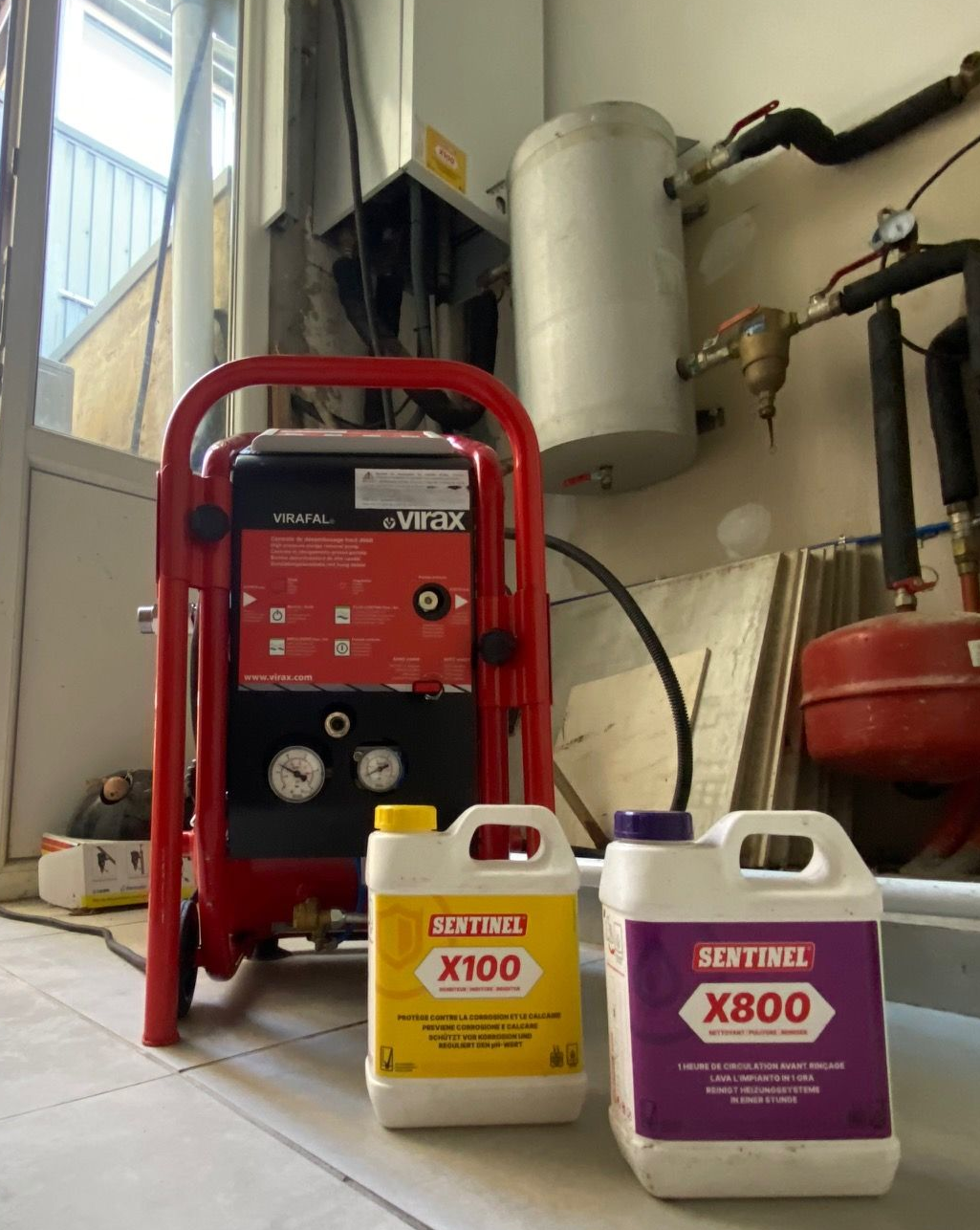 Pompe désembouage VIRAFAL avec produits SENTINEL