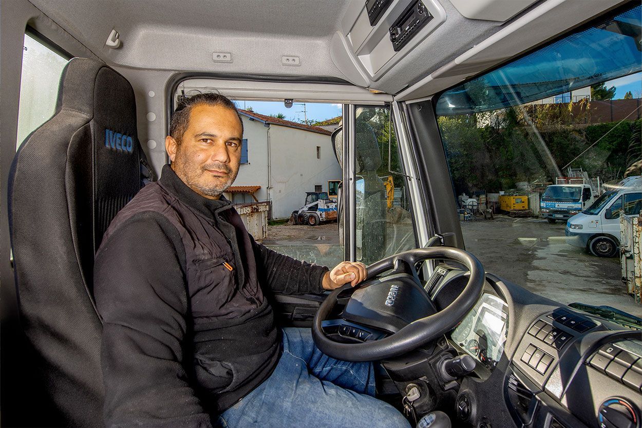 Conducteur d'un camion de la société SERVAL