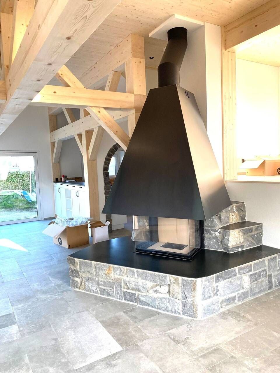 Schreinerei Bissegger Wohnzimmer, Kamin