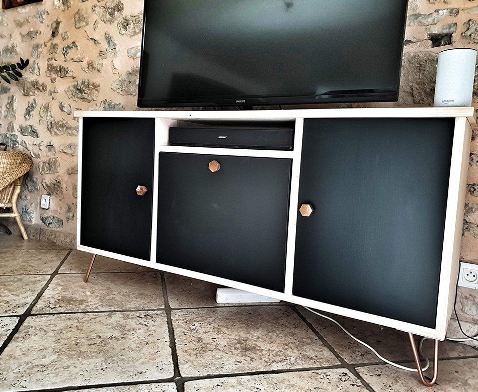 Meuble télé réalisé par la Menuiserie Zammataro