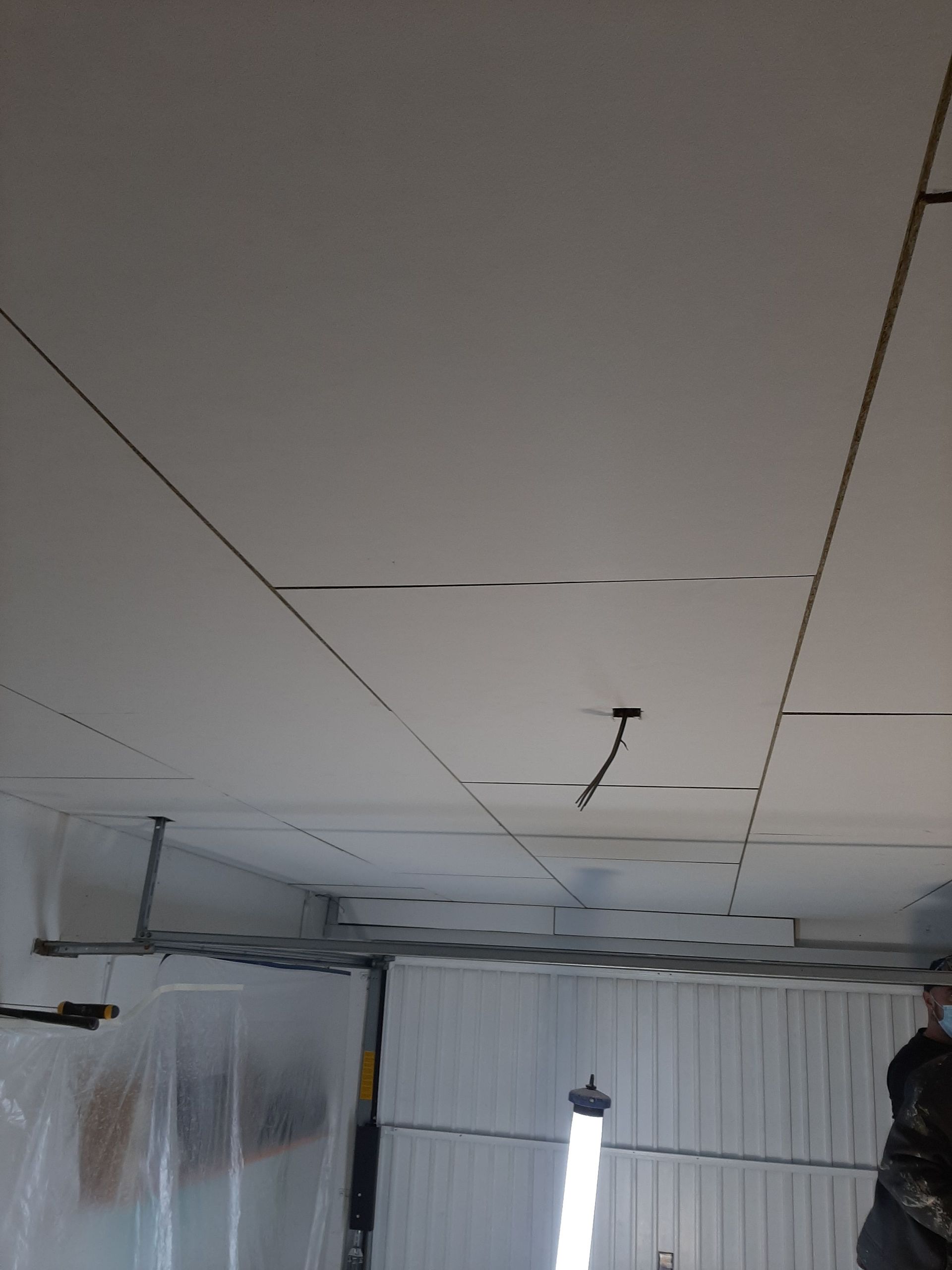 Edouard Allamand Plâtrerie Peinture S.A. – rénovation - travaux de plâtrerie - pose de faux-plafond et montage de cloisons.