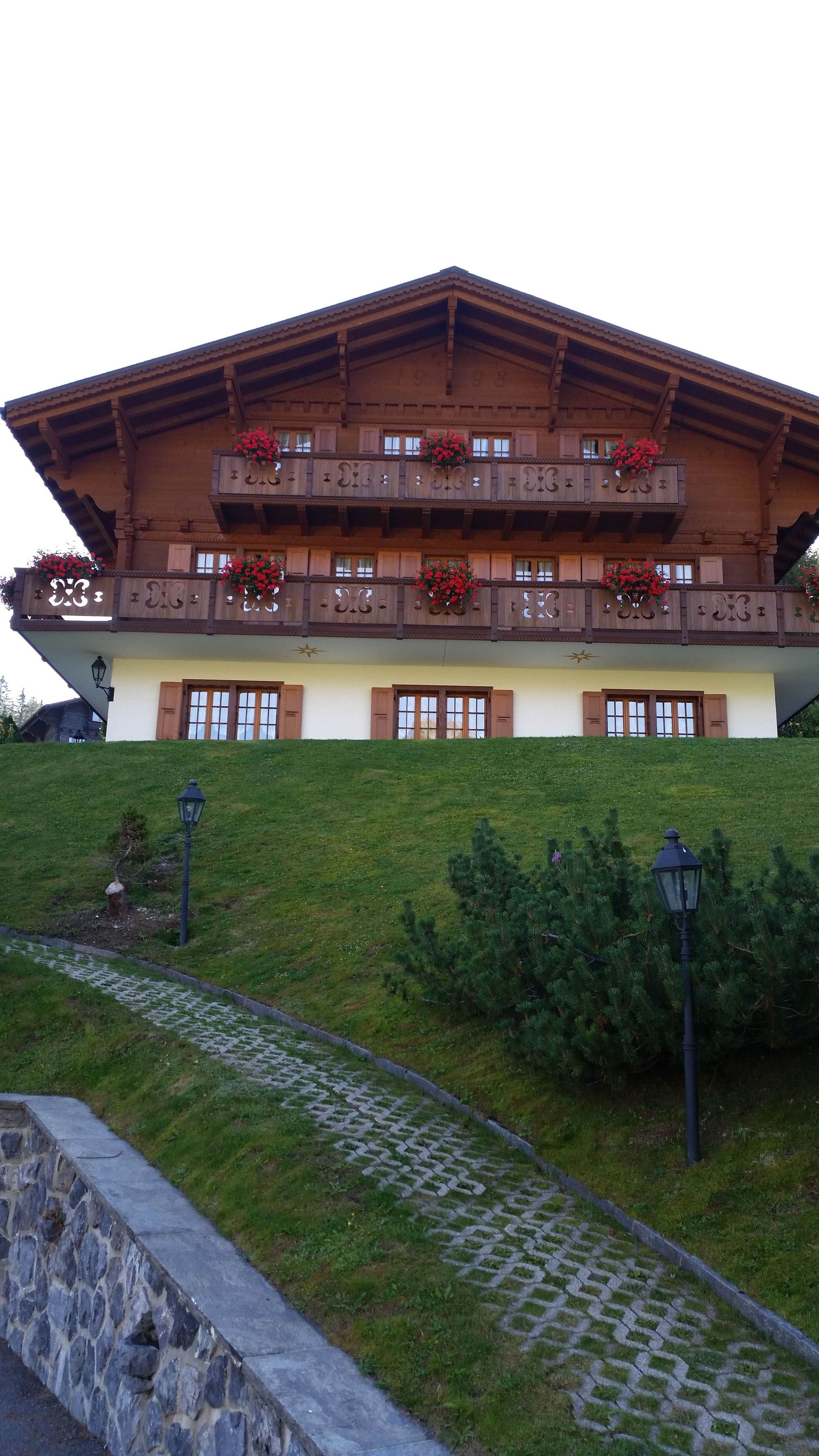 Edouard Allamand Plâtrerie Peinture S.A. – peinture extérieure – rénovation de chalet, de façades - bâtiments anciens