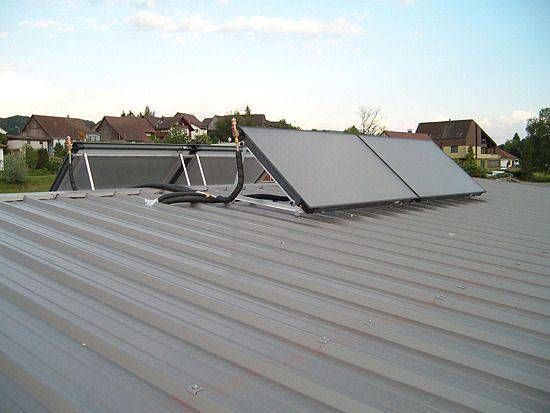 Solaranlage Dach Aron Bütler Heizung und Sanitär