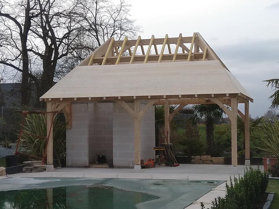 Charpente abri de piscine construction