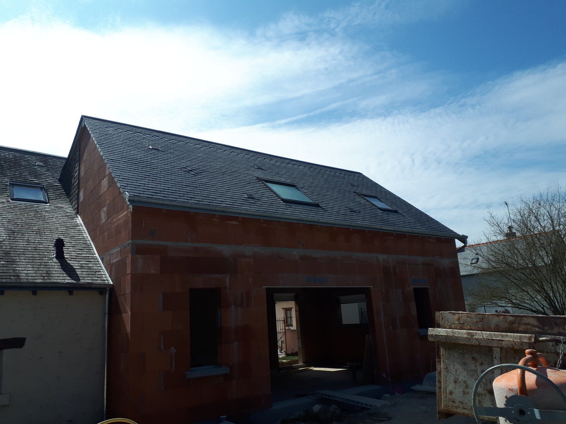 Pose de toiture construction